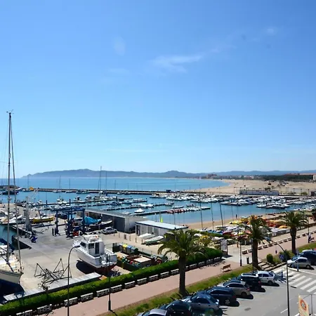公寓 Beachfront In Spain With Marina Views